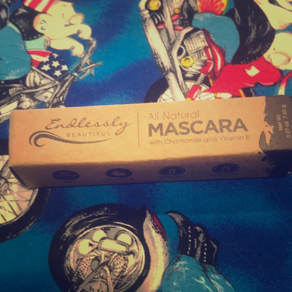 Black organic lengthing mascara